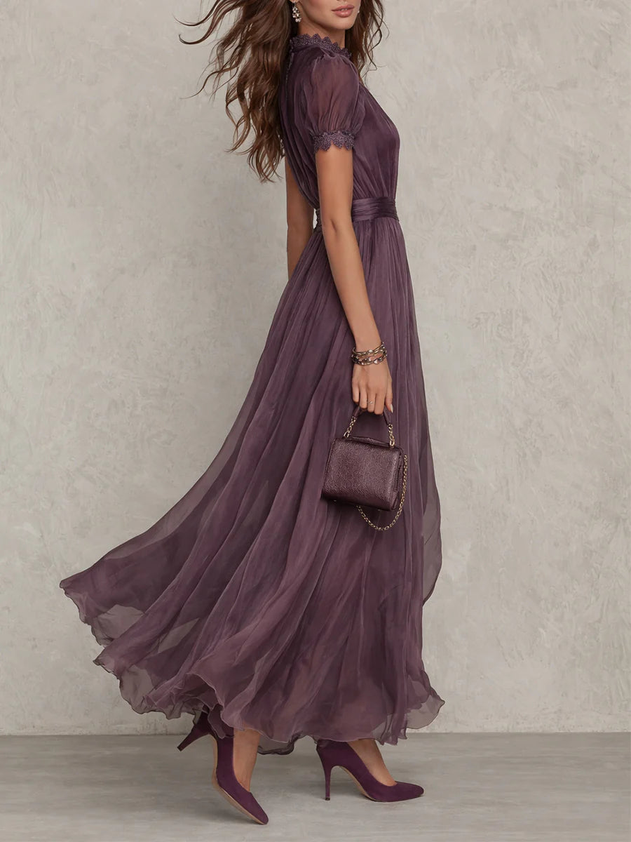 Flavia • Vestido largo violeta con escote en gota y borde de encaje de chifón